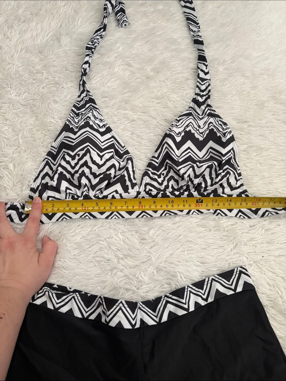 NEW Black And White Printed Halter Tie Swim Set Size XL From Amazon